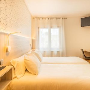 Habitación Estándar con 2 Camas Individuales